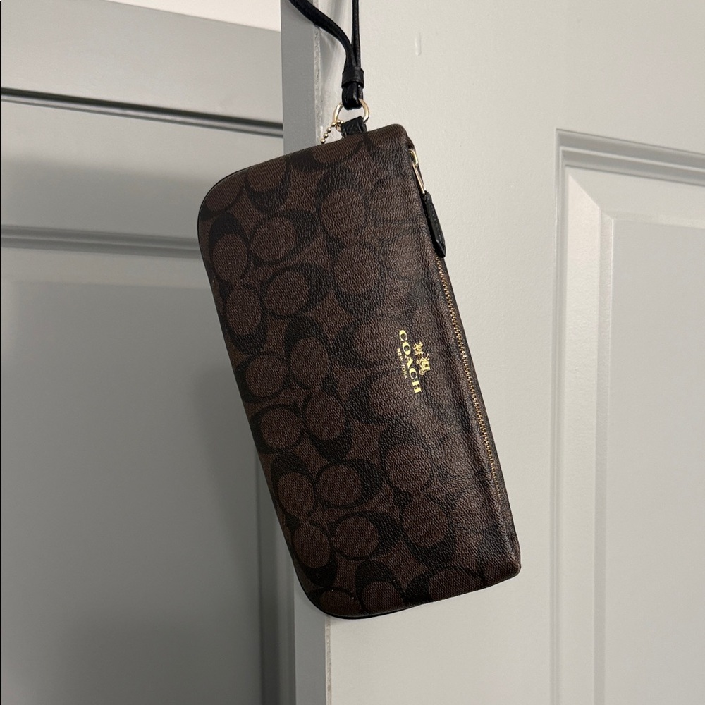 Coach Signature Brown Women’s Wallet